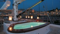 Perini Navi luxury yacht Rosehearty - Spa Pool